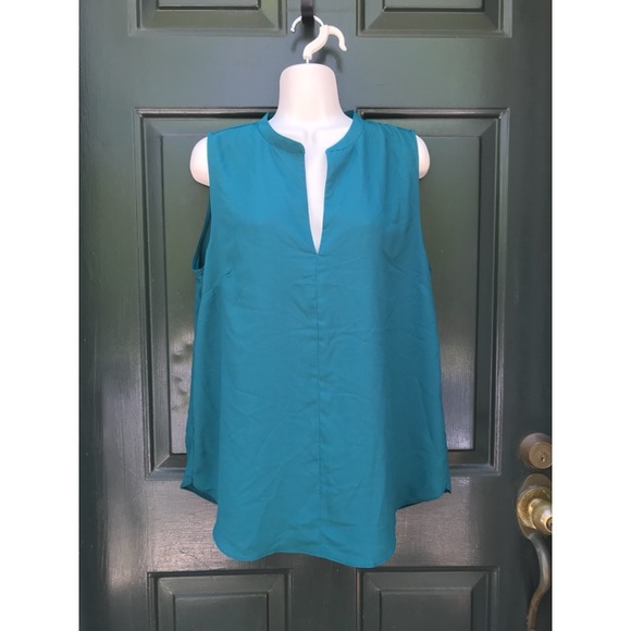 H&M Tops - ✨ NWT Teal/ Deep Green H&M V-neck Blouse